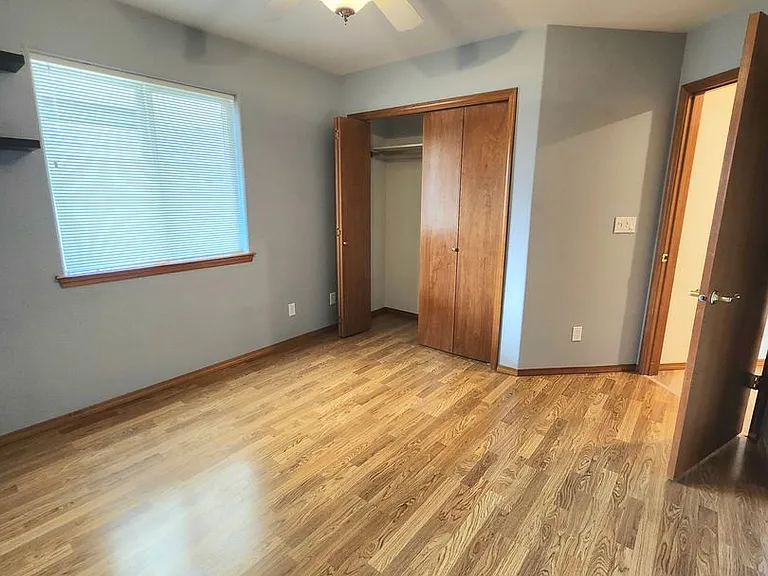 106 Prestwick Ln — Photo 24