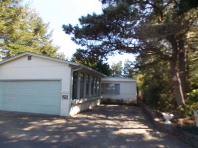 1600 Rhododendron Dr SPACE 25, Florence, OR, 97439