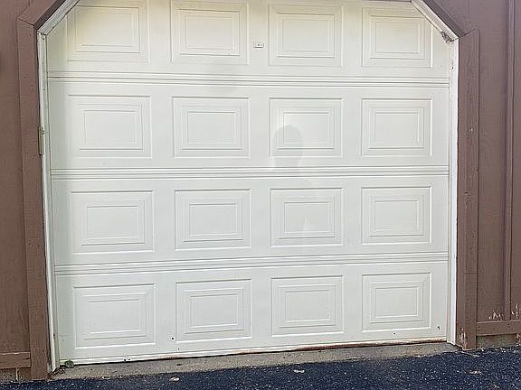 3rd image of 609 Curzon Ct APT 204