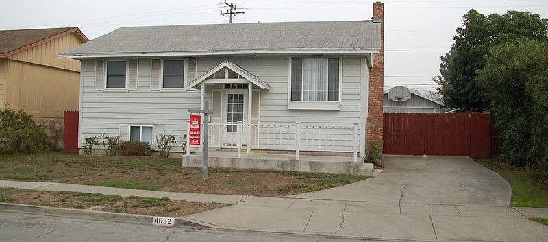 2nd image of 4632 Mowry Ave