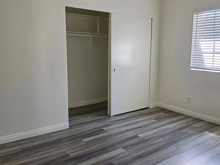 2081 Blackberry Cir — Photo 2