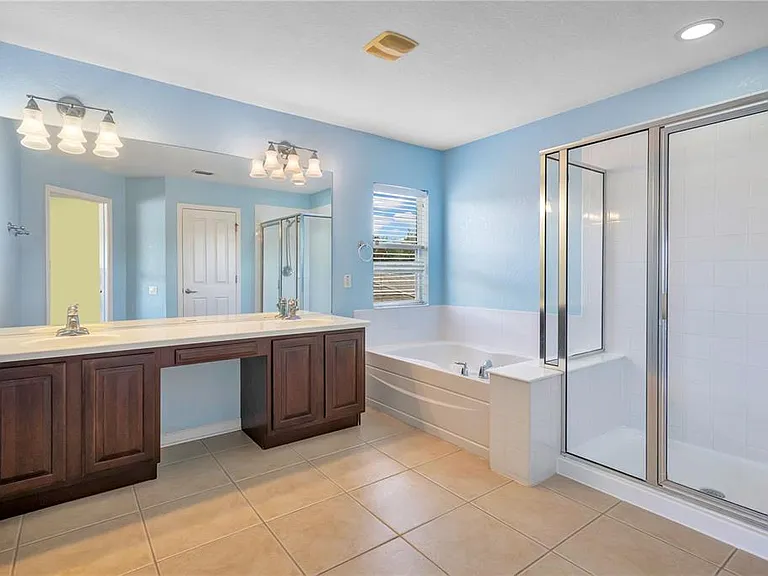7325 Derexa Dr — Photo 29