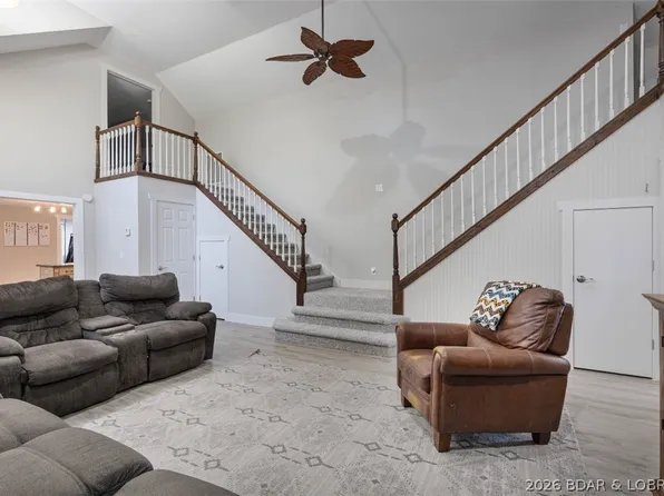 406 S Godfrey Ave, Eldon, MO 65026