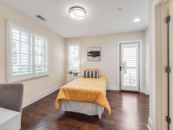 4th image of 90 Castillo Ln