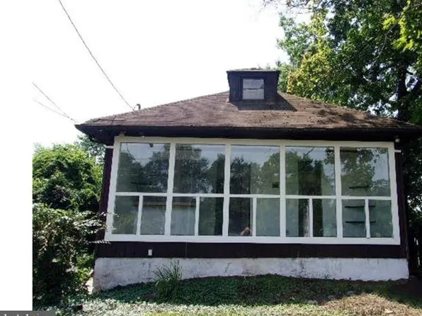 162 W Camden Ave, Moorestown, NJ 08057