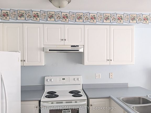 5th image of 22 Harding St