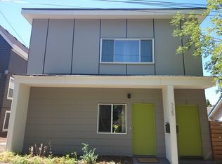 725 1/2 27th Ave, Seattle, WA 98122