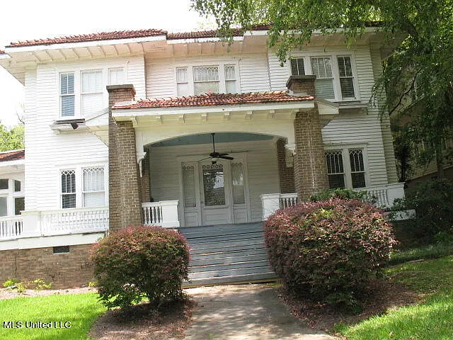 854 N Jefferson St