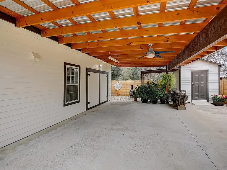 1603B Wilson St — Photo 37
