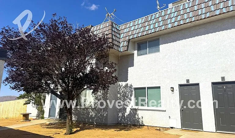 22526 Sioux Rd #12 — Photo 1