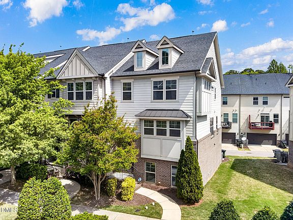 4th image of 528 Old Mill Village Dr