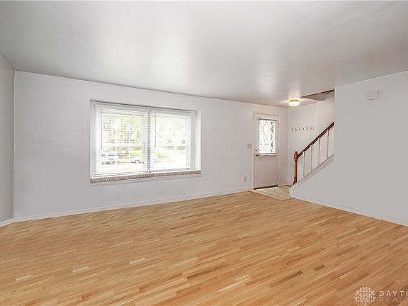 4th image of 93 Marco Ln