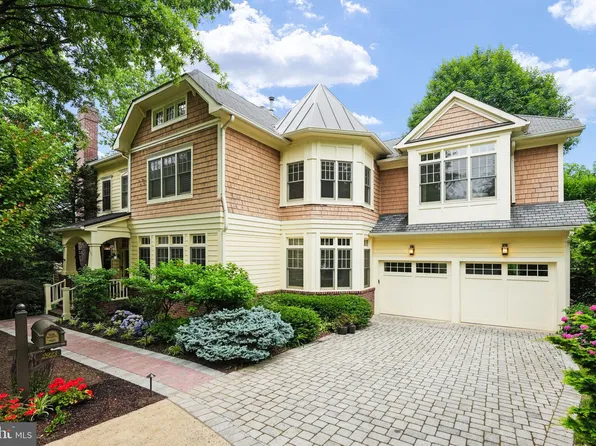 2923 24th Rd N, Arlington, VA 22207