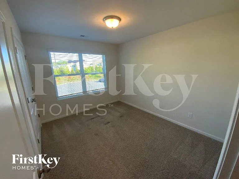 10755 Rivergate Dr NW — Photo 8