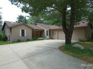 101 Birchwood Ln, Cadillac, MI 49601