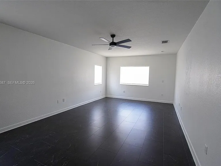 1751 SW 154th Path — Photo 3