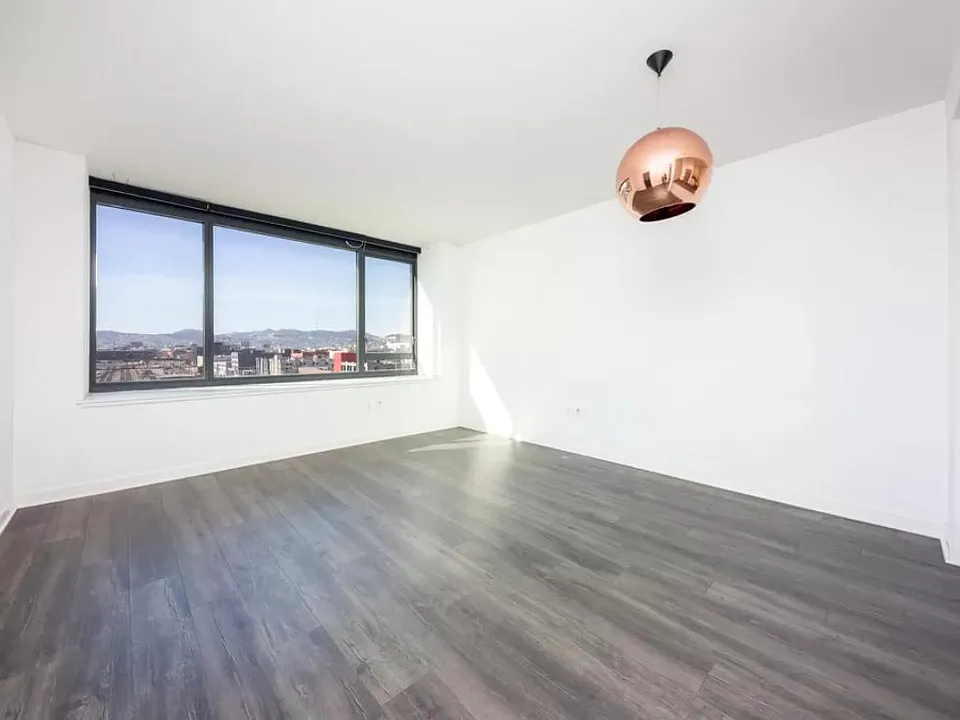 260 King St