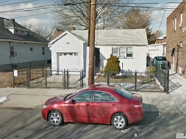 9509 24th Ave, East Elmhurst, NY 11369