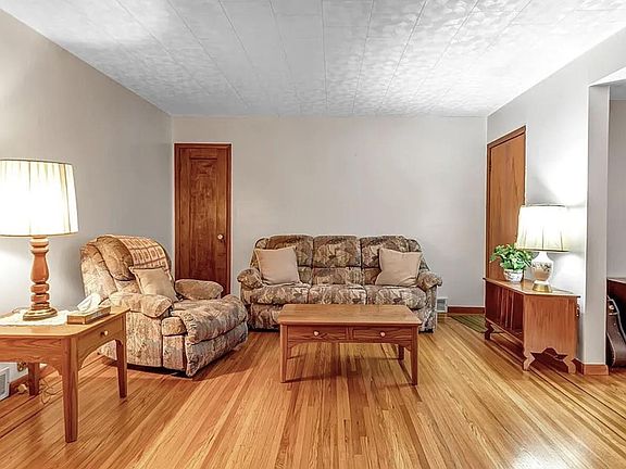 4th image of 189 Lovering Ave #A