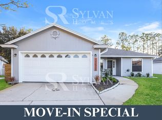 12924 Silver Springs Dr N, Jacksonville, FL 32246