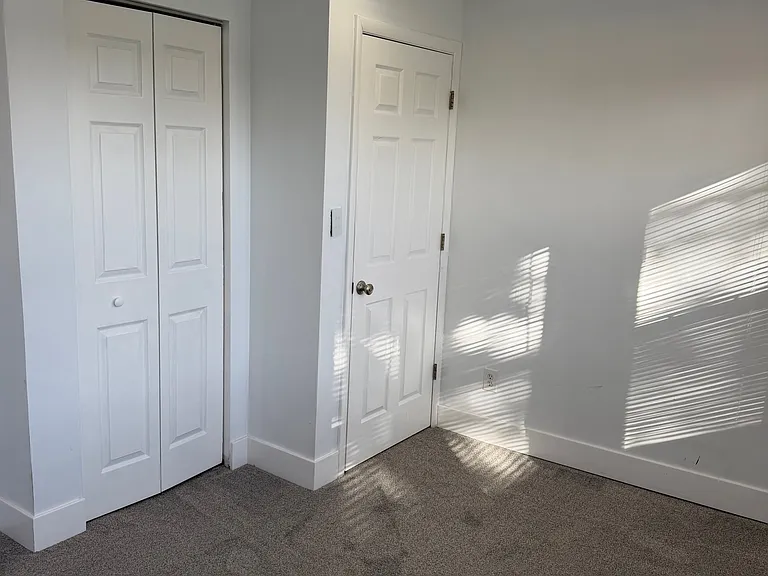 6696 Washington Ave — Photo 13