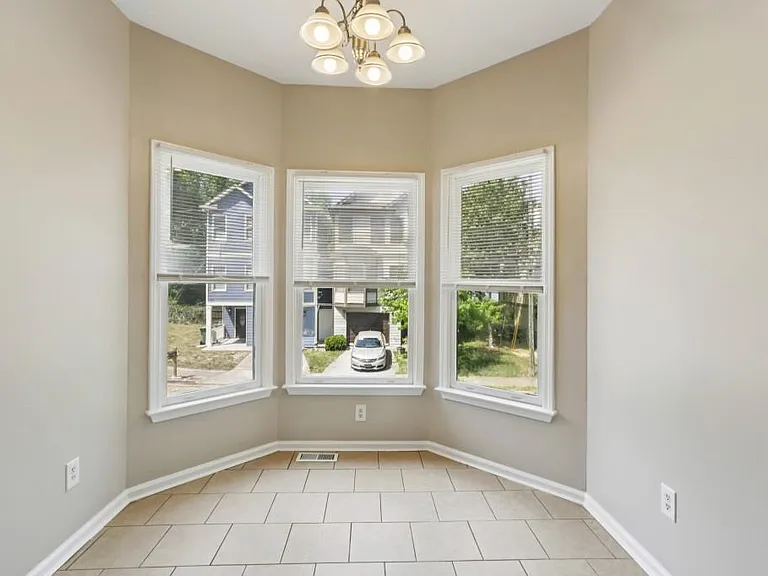 739 Prince Pl NW — Photo 19