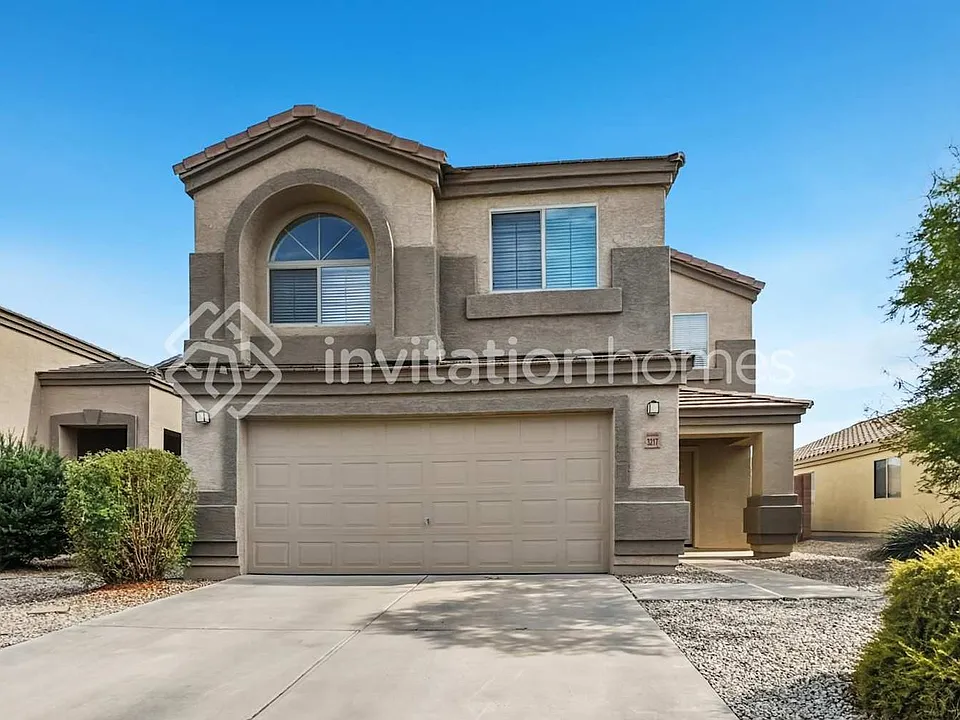 3217 W Santa Cruz Ave