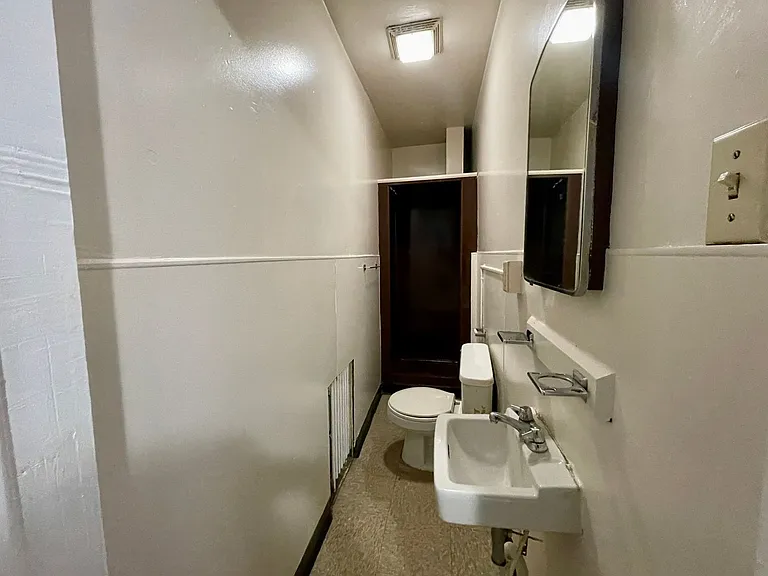 52 N Pearl St — Photo 6