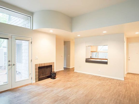 4th image of 4589-4685 Galewood St #4589-B