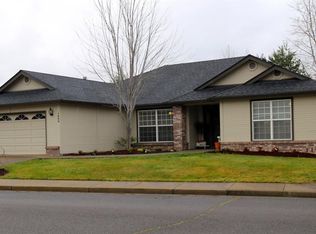 1460 Yellowstone Ave, Medford, OR 97504