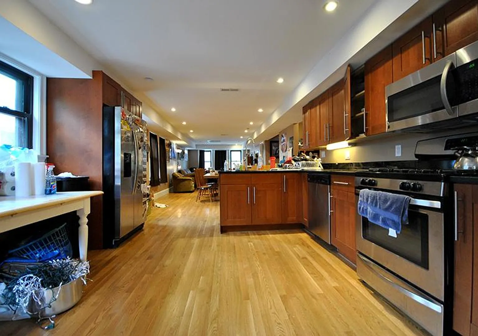 Central Air ~ Nice 5 Bed/2 Bath On The Allston/Brighton Line For 9/1 — Photo 2