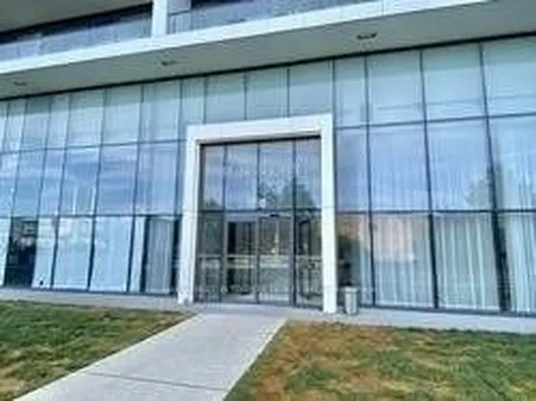 898 Portage Pkwy, Vaughan, ON