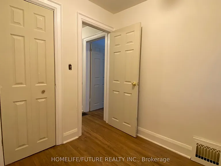 192 Parkview Ave — Photo 3