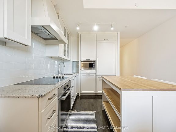 5th image of 30 Old Mill Rd #601