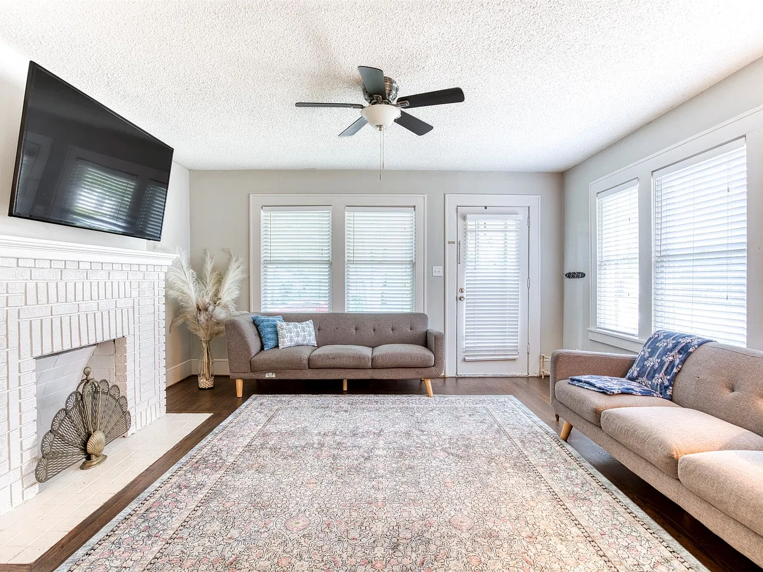 1 bed, 1.0 bath, 950 sqft, $1,750 — Photo 4