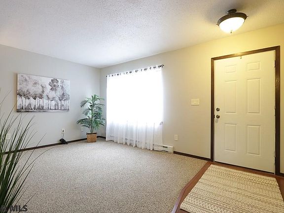 4th image of 1113 Teaberry Ln