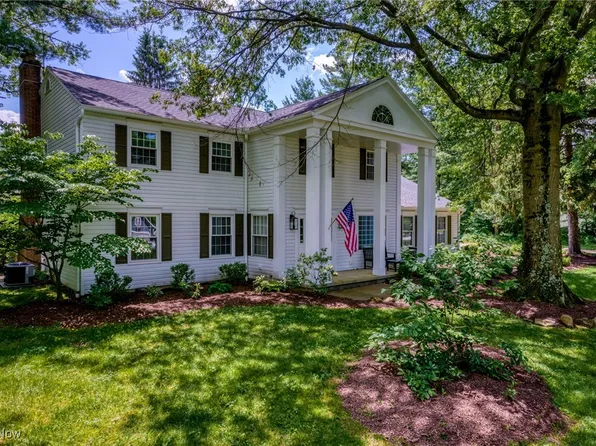 2456 Danbury Ln, Hudson, OH 44236