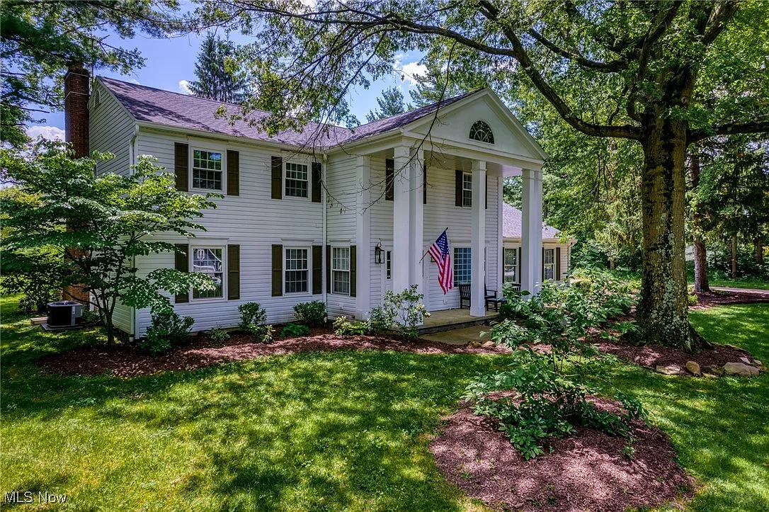 2456 Danbury Ln photo 1