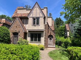 162 Washington Pl #1, Ridgewood, NJ 07450