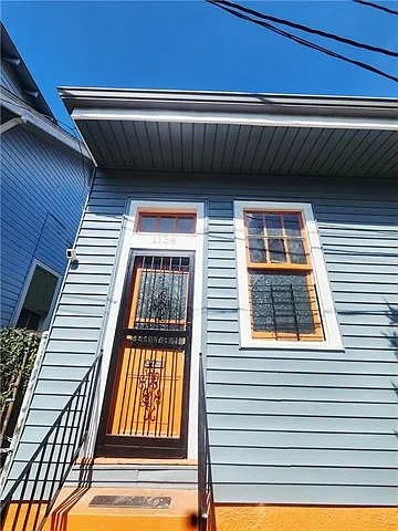 1134 Frenchmen St — Photo 2