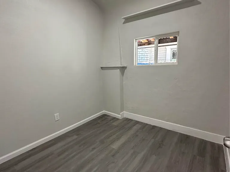 3850 Chamoune Ave — Photo 2