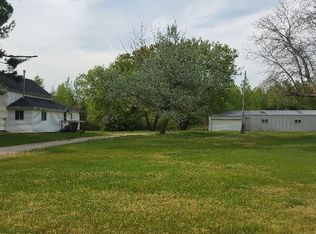 4917 Whitefeather Rd, Rhodes, MI 48652