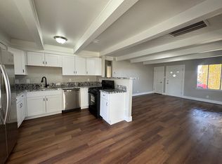 118 W 5th St, Hawthorne, NV 89415