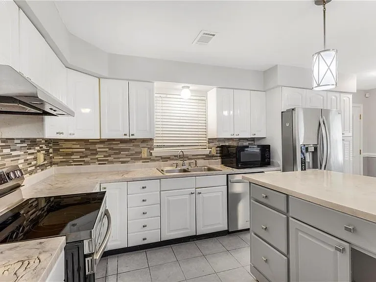 2316 Woodland Rd — Photo 20
