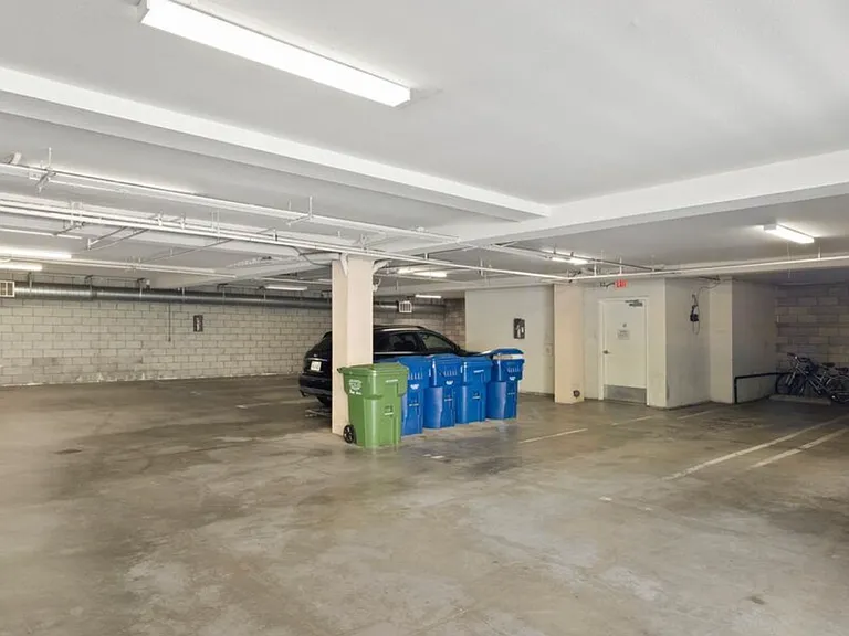 10883 Rose Ave #101 — Photo 3
