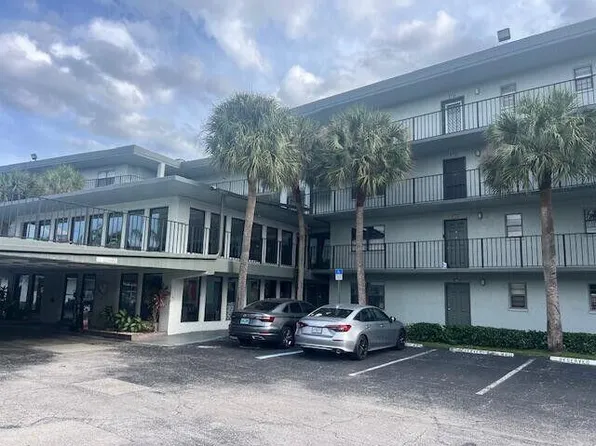 9440 SW 8th St, Boca Raton, FL