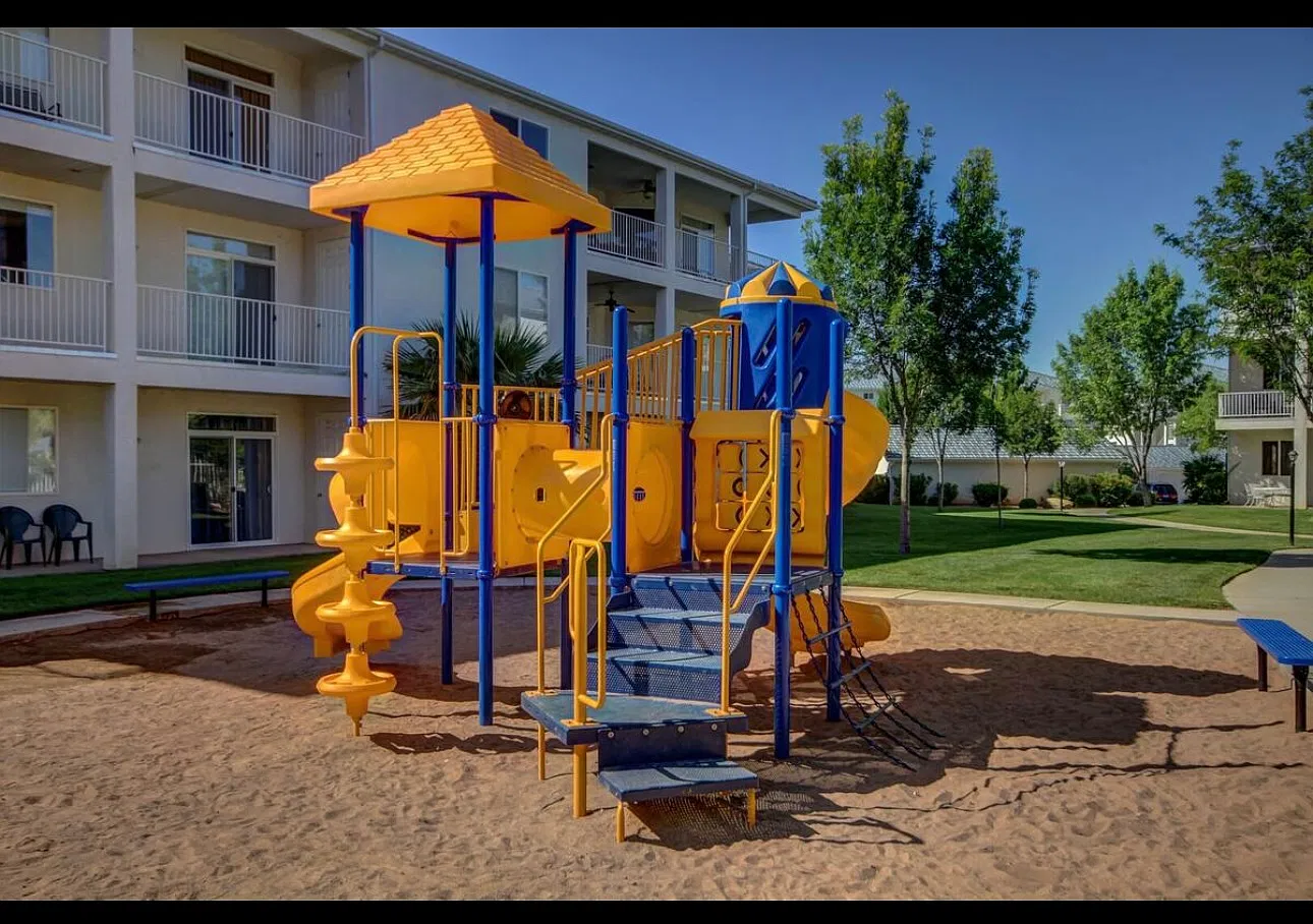 2 bed, $1,600 — Photo 1