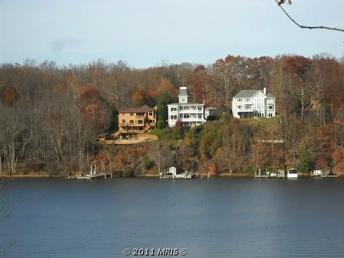 2701 Parkview Dr photo 1