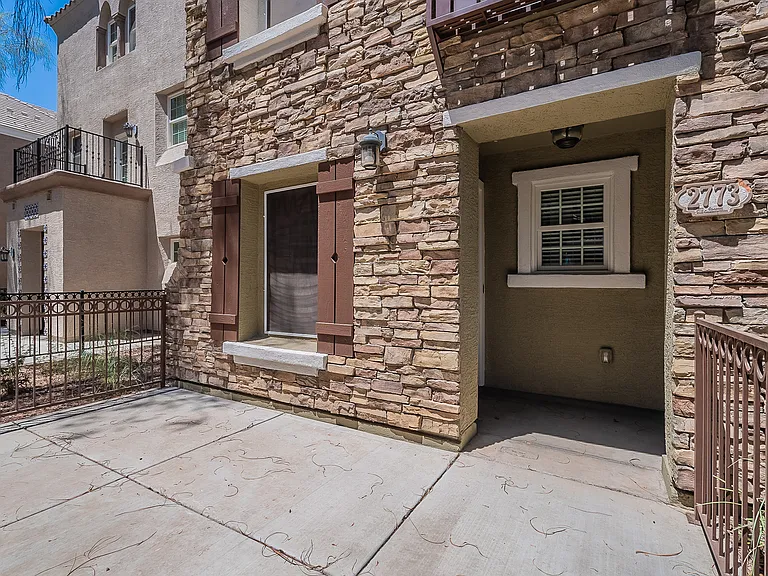 2773 S Bahama Dr — Photo 25