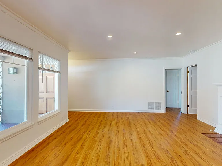 2037 Sinaloa Ave — Photo 8